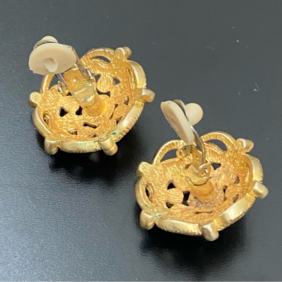 Vintage Unsigned Gold-tone Faux Pearl Rhinestones Dome Clip On Earrings 24g - Picture 7 of 13